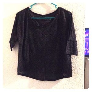 Flowy mid sleeve shirt